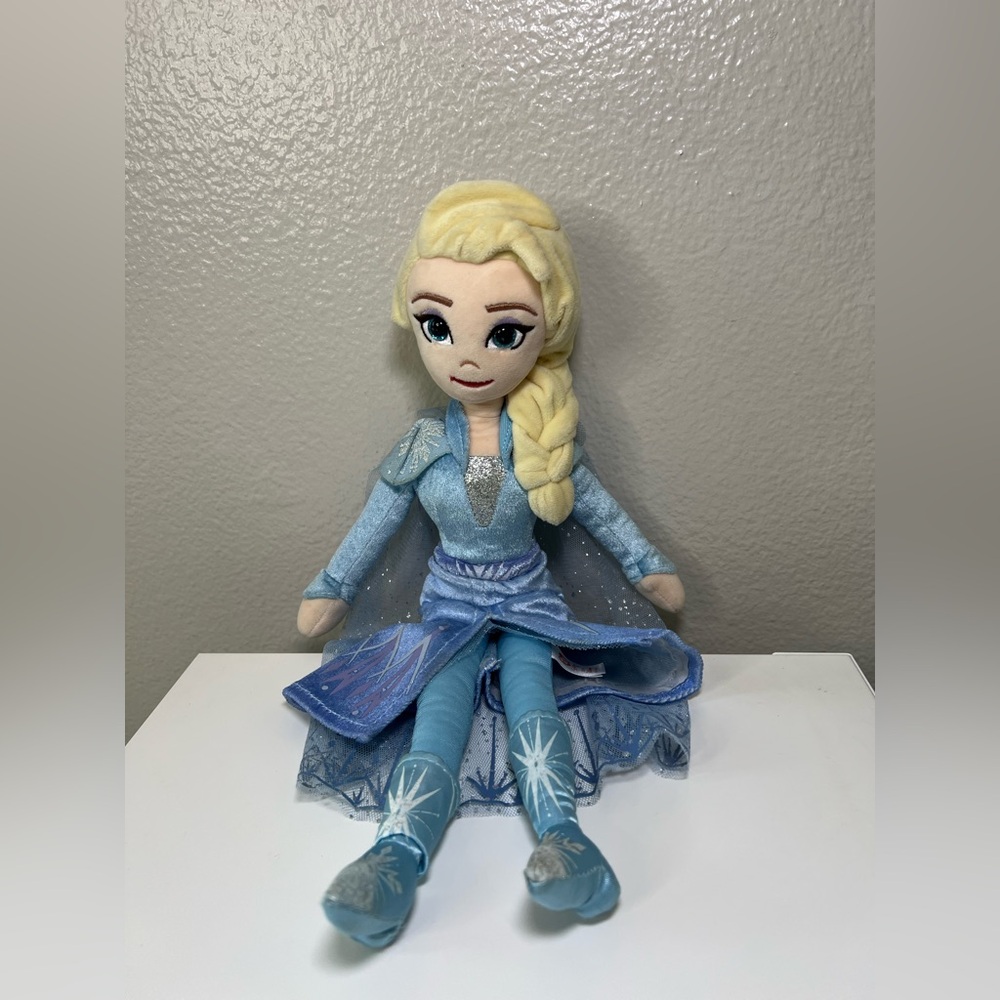 Ty Sparkle Elsa plush doll, inspired by the Disney movie Frozen 2